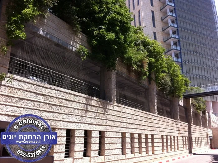 גלריית הרחקת יונים מחניונים