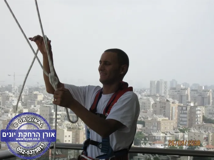 גלריית עבודות גובה, סנפלינג